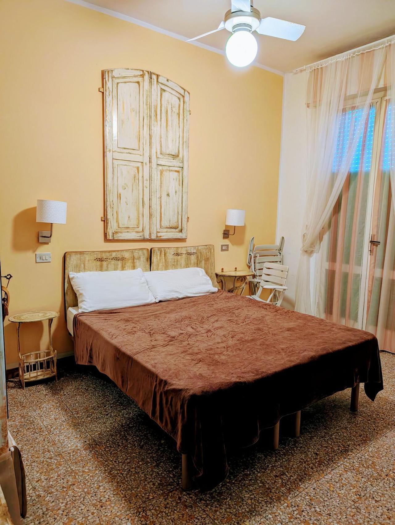 צ'סנטיקו Villa Antonietta Rooms & Coffee מראה חיצוני תמונה