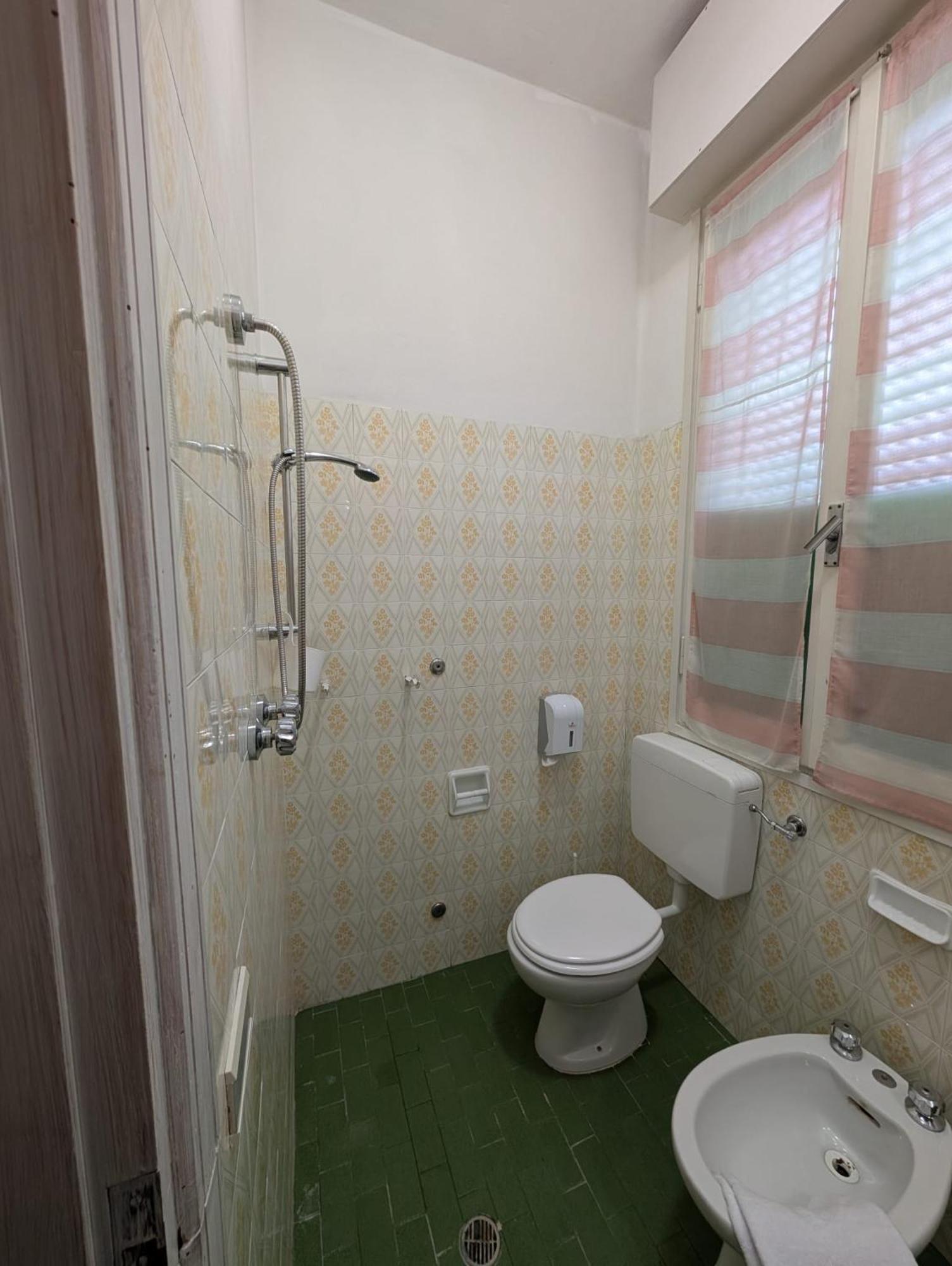 צ'סנטיקו Villa Antonietta Rooms & Coffee חדר תמונה